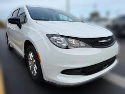 Chrysler Voyager LX FWD 2026