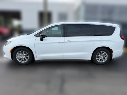 Chrysler Voyager LX FWD 2026