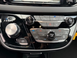 Chrysler Voyager LX FWD 2026