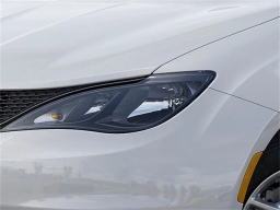 Chrysler Voyager LX FWD 2026