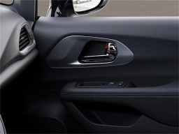 Chrysler Voyager LX FWD 2026