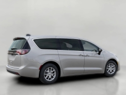 Chrysler Voyager LX FWD 2026