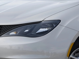 Chrysler Voyager LX FWD 2026