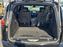 Chrysler Voyager LX FWD 2025