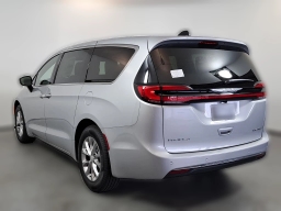 Chrysler Pacifica Limited FWD 2026