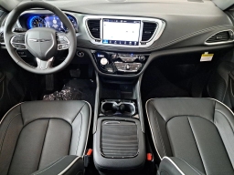 Chrysler Pacifica Limited FWD 2026