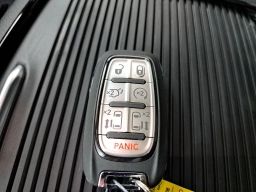 Chrysler Pacifica Limited FWD 2026