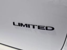 Chrysler Pacifica Limited FWD 2026