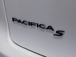 Chrysler Pacifica Limited FWD 2026