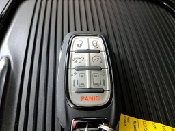 Chrysler Pacifica Limited FWD 2026