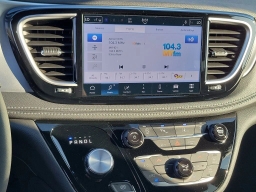 Chrysler Pacifica Limited FWD 2026