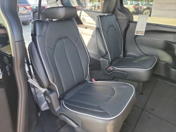 Chrysler Pacifica Limited FWD 2026