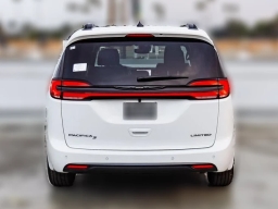 Chrysler Pacifica Limited FWD 2026