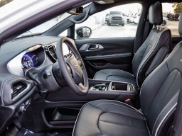 Chrysler Pacifica Limited FWD 2026