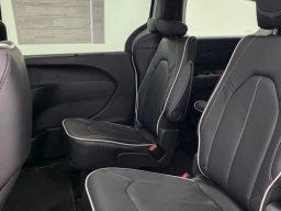 Chrysler Pacifica Limited FWD 2026