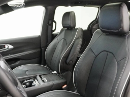 Chrysler Pacifica Limited FWD 2026