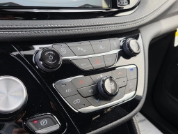 Chrysler Pacifica Limited FWD 2026