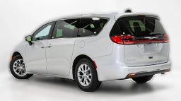 Chrysler Pacifica Limited FWD 2026