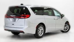 Chrysler Pacifica Limited FWD 2026