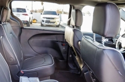 Chrysler Pacifica Limited FWD 2026