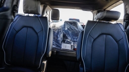 Chrysler Pacifica Limited FWD 2026