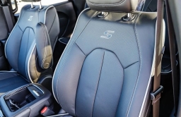 Chrysler Pacifica Limited FWD 2026