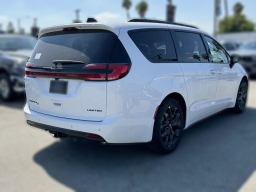 Chrysler Pacifica Limited FWD 2026