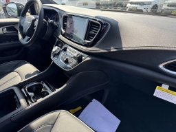 Chrysler Pacifica Limited FWD 2026