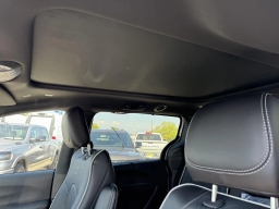 Chrysler Pacifica Limited FWD 2026