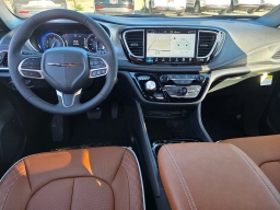 Chrysler Pacifica Pinnacle FWD 2026