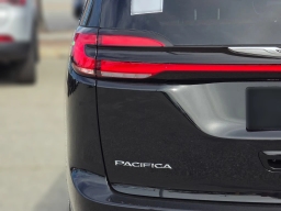 Chrysler Pacifica Pinnacle FWD 2026