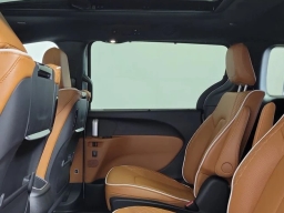 Chrysler Pacifica Pinnacle FWD 2026