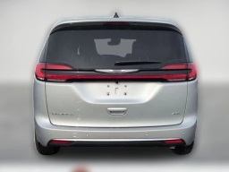 Chrysler Pacifica Select AWD 2026