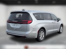 Chrysler Pacifica Select AWD 2026
