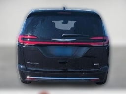 Chrysler Pacifica Select AWD 2026