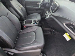 Chrysler Pacifica Select AWD 2026