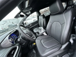 Chrysler Pacifica Select AWD 2026