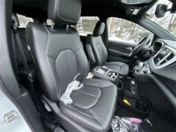 Chrysler Pacifica Select AWD 2026