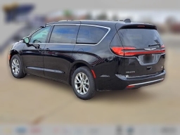 Chrysler Pacifica Select AWD 2026