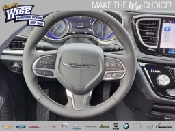 Chrysler Pacifica Select AWD 2026