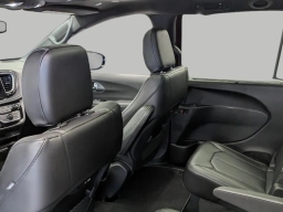 Chrysler Pacifica Select AWD 2026