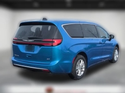 Chrysler Pacifica Select AWD 2026