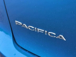 Chrysler Pacifica Select AWD 2026