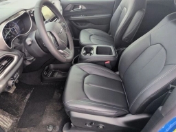 Chrysler Pacifica Select AWD 2026