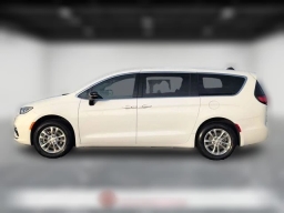 Chrysler Pacifica Select AWD 2026