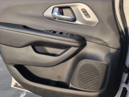 Chrysler Pacifica Select AWD 2026