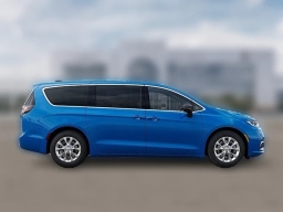 Chrysler Pacifica Select AWD 2026