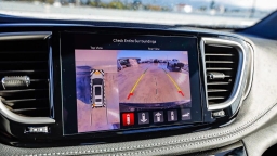 Chrysler Pacifica Select AWD 2026