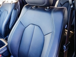 Chrysler Pacifica Select AWD 2026