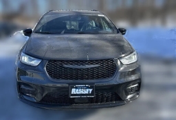Chrysler Pacifica Select AWD 2026